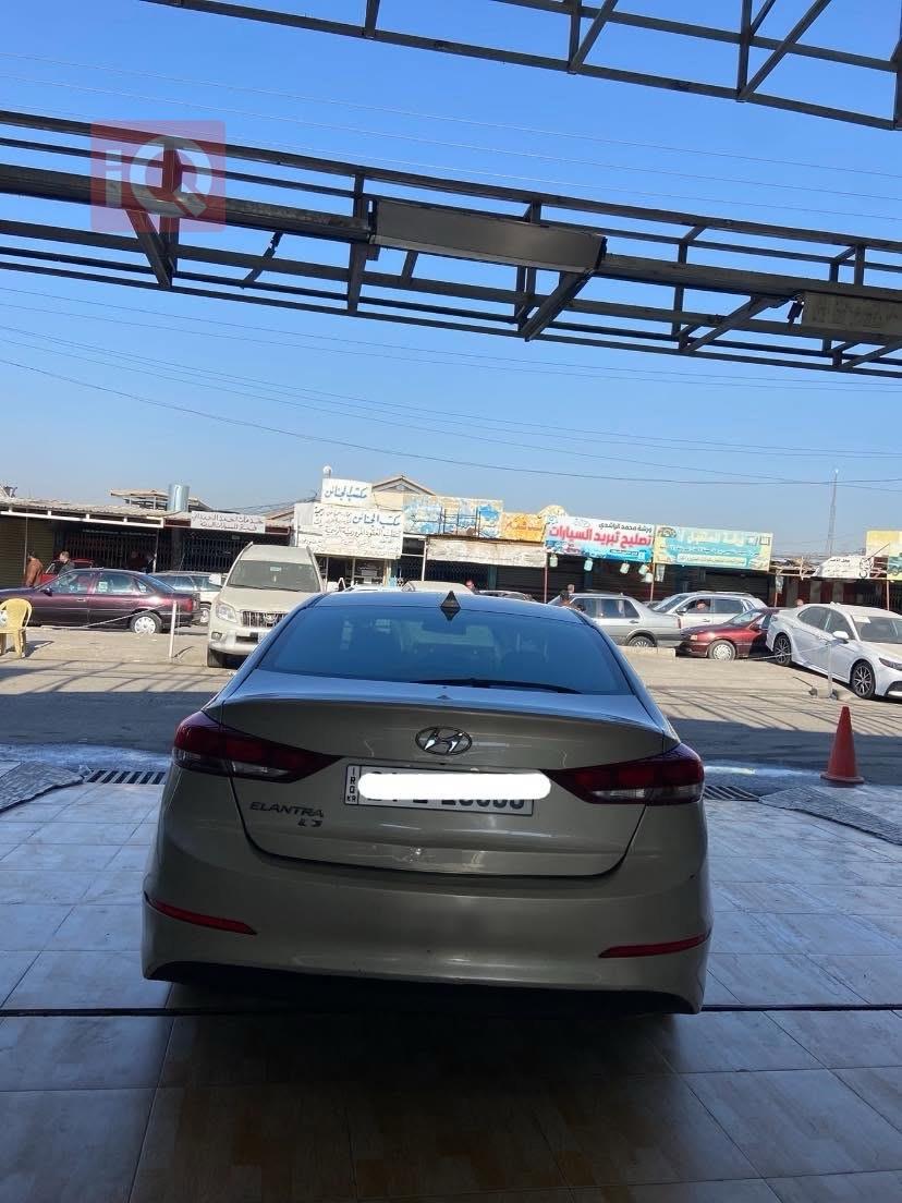 هیوندای ئەلەنترا
